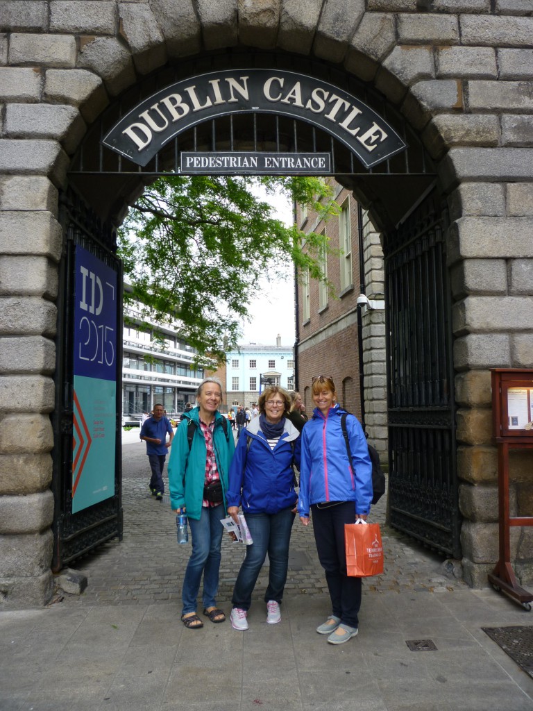 Am Eingang zum Dublin Castle