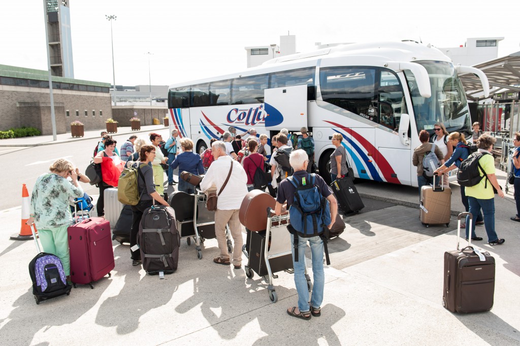 Der SobgTrain Tourbus Dublin Airport